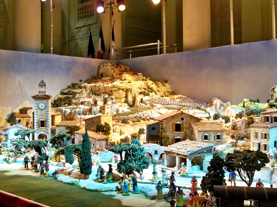 Crèche - tour horloge