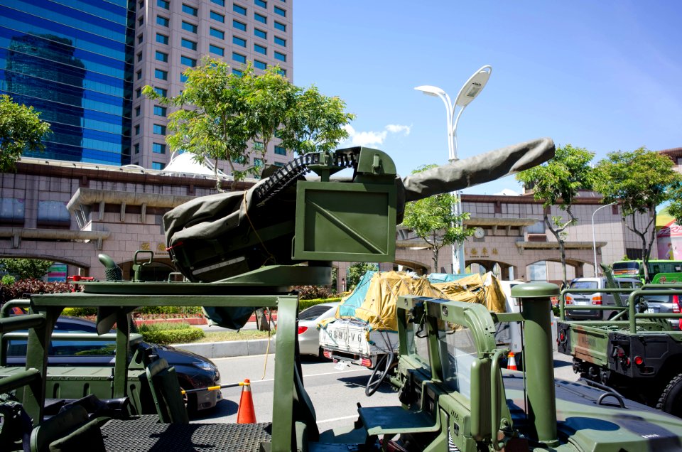 Covered T-75M 20mm Cannon Mounted at ROCMC Humvee 20140906