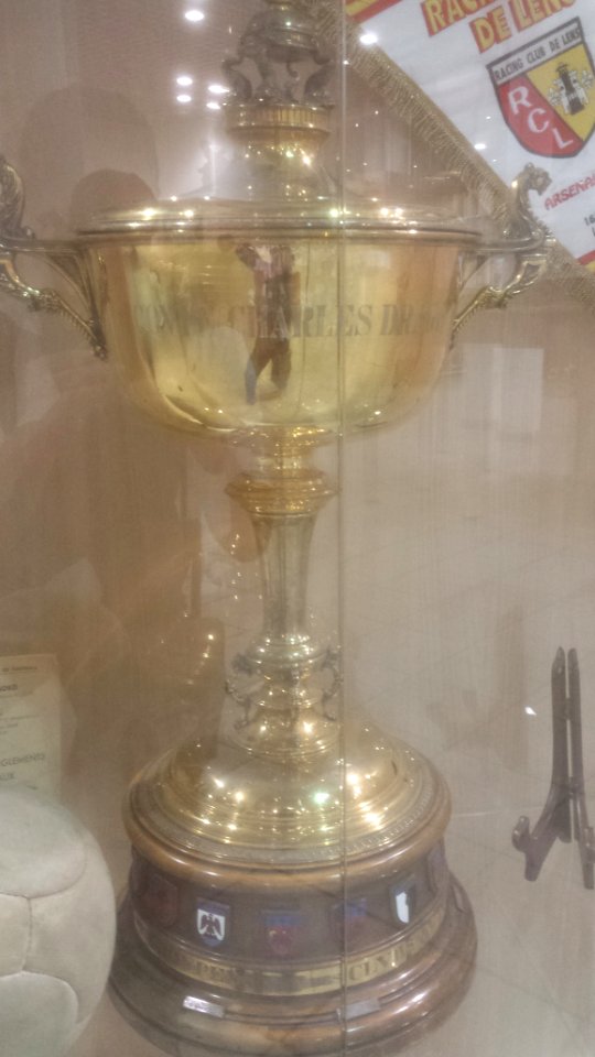 Coupe Charles Drago Lens