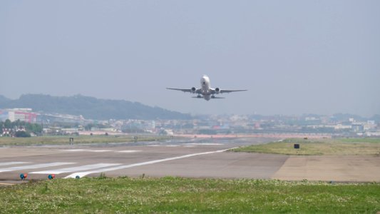 Easter Jet Boeing 737-86N HL8029 Taking off from Taipei Songshan Airport 20150314a