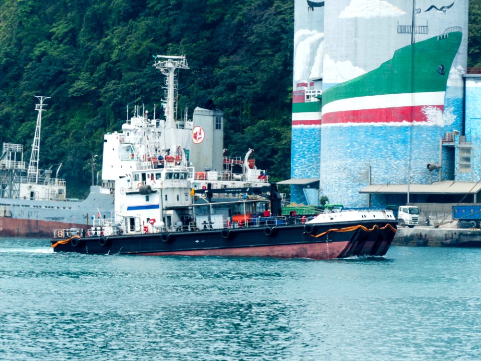 CPC No.10 nearby West 12B Pier of Keelung 20140327
