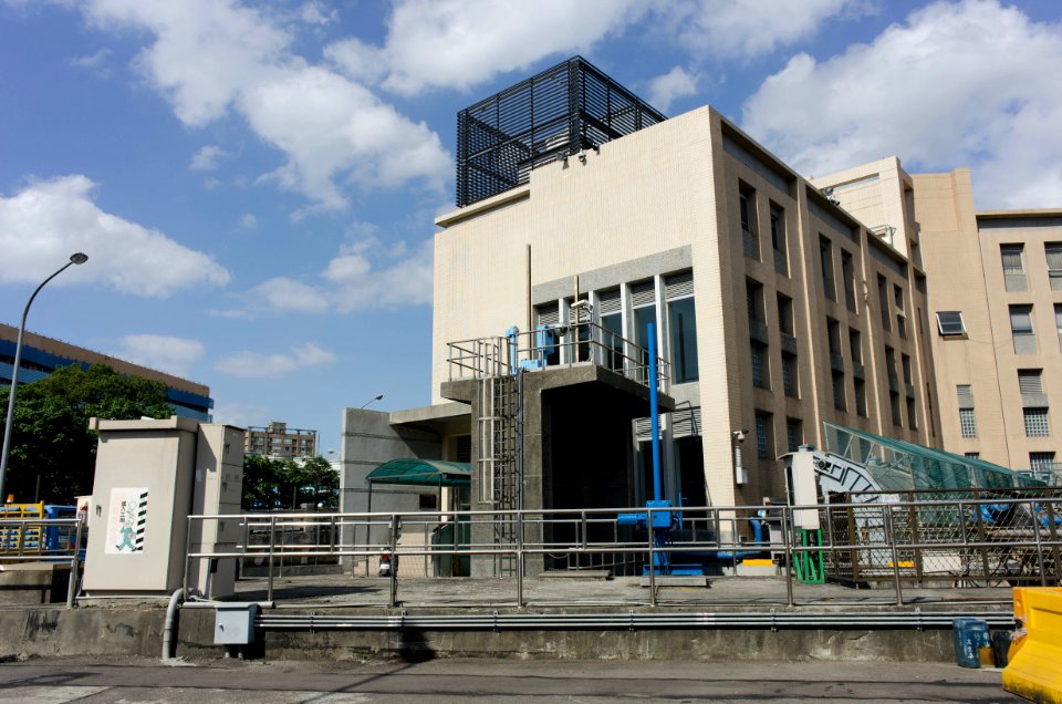 East Yuchen Pumping Station Main Building 20141206b