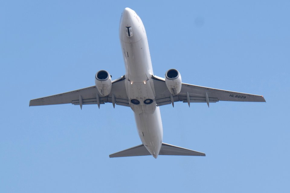 Easter Jet Boeing 737-86N HL8029 Taking off from Taipei Songshan Airport 20150314b
