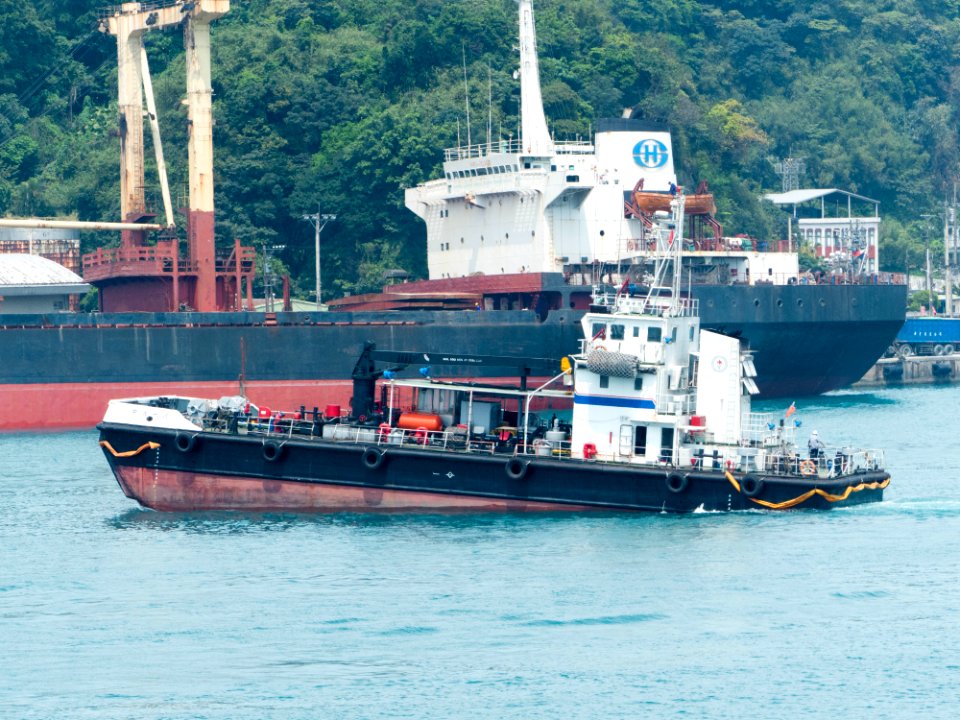 CPC No.10 nearby West 12A Pier of Keelung 20140327
