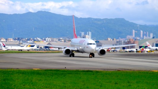 Eastar Jet B737-86N HL8023 Departing from Taipei Songshan Airport 20151003a