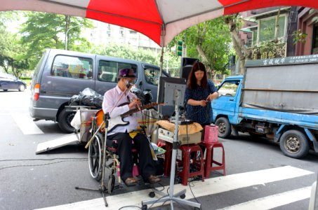 Electonic Guitar Player Take a Rest in Event 20150613