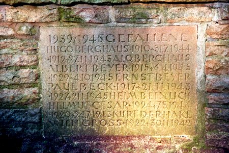 Ehrenmal Obersteinbeck 5