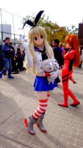 Destroyer Shimakaze Fleet Girl Cosplayer with Twin-Gun Chan Doll at CWT41 20151212