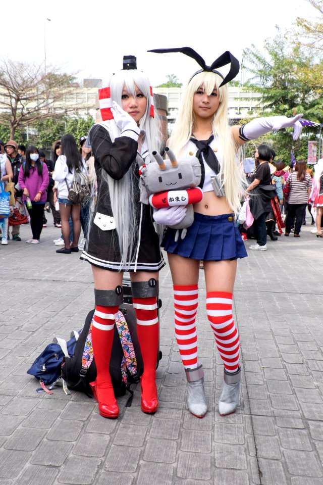 Destroyer Amatsukaze and Shimakaze Fleet Girl Cosplayers in CWT39 20150228