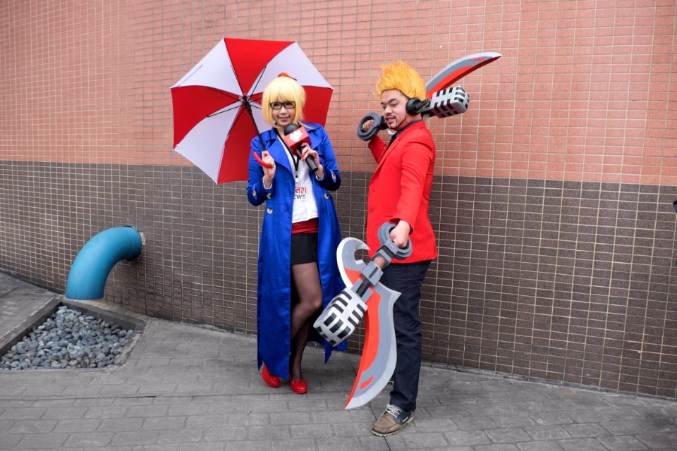 Cosplayers of RGN News Forecast Janna and Draven, League of Legends in CWT39 20150228a
