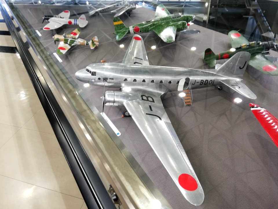 Douglas DC-3 Yusōki Model 20200126