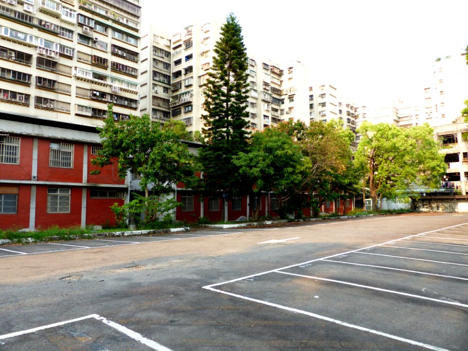 Dormitory C and D at Former ROCAF Headquarters 20140405