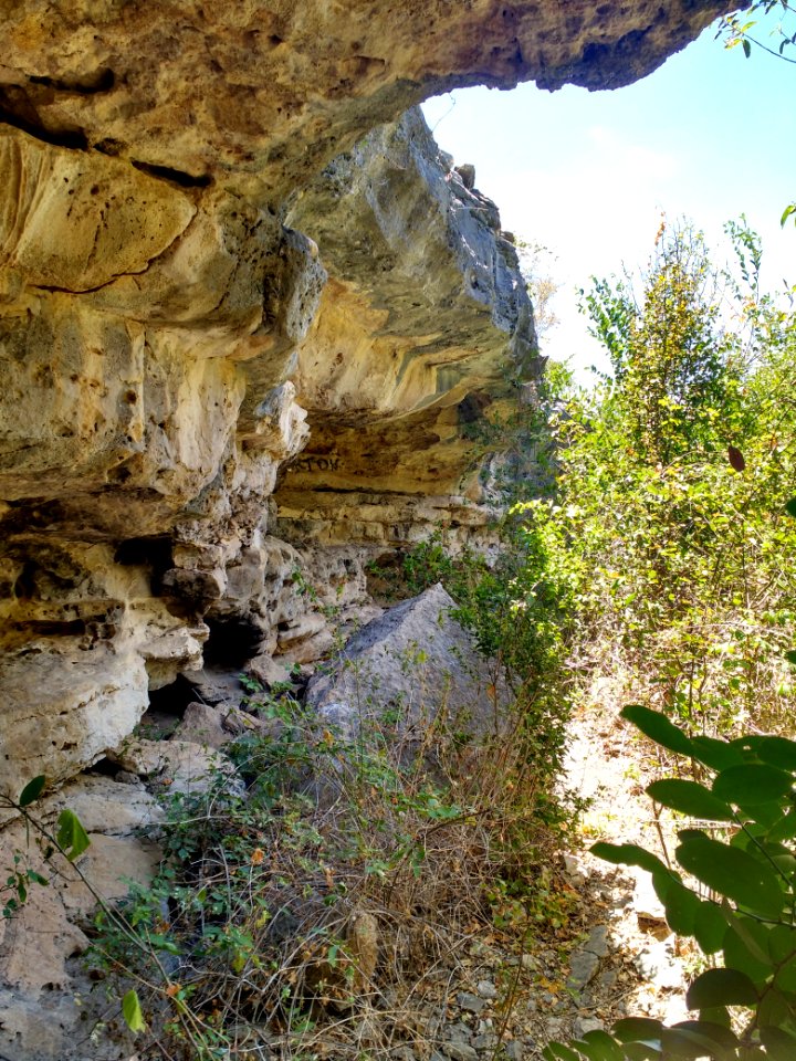 Acesso à caverna Furna Feia