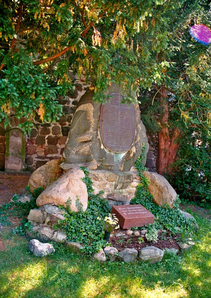 Dorfkirche Schermen Kriegerdenkmal 2
