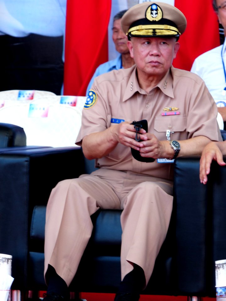 Admiral Chen Yeong-kang, Commander of the Republic of China Navy in Review Stand of New Taipei City Plaza 20140906