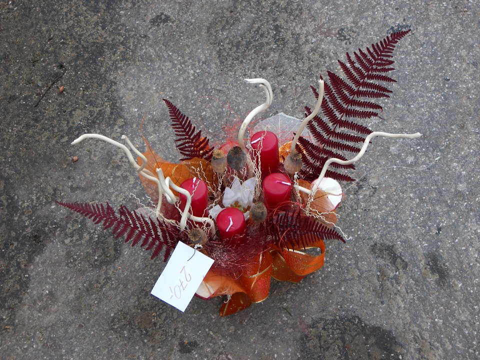 Advent floristry 1050