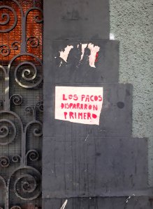 Afiches de manifestaciones en Santiago 3