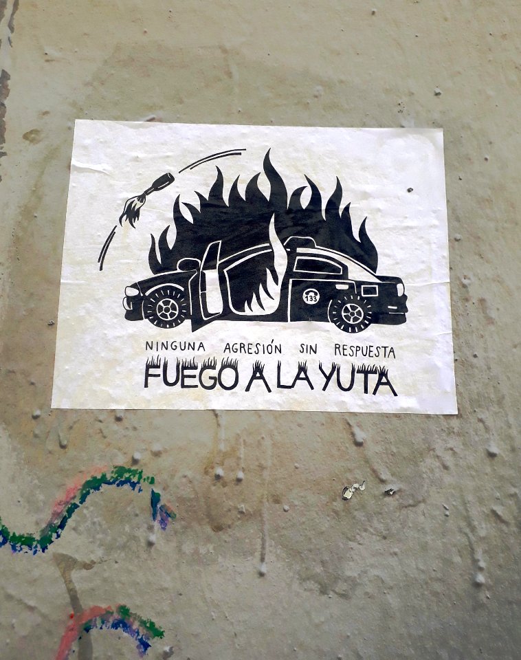 Afiches de manifestaciones en Santiago 2