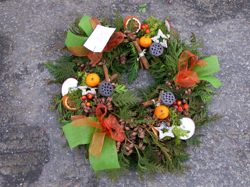 Advent floristry1042