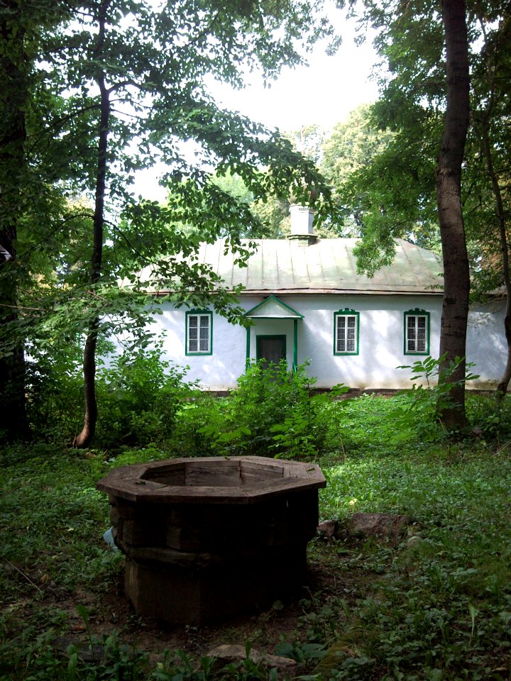 Борсків Криниця біля церкви