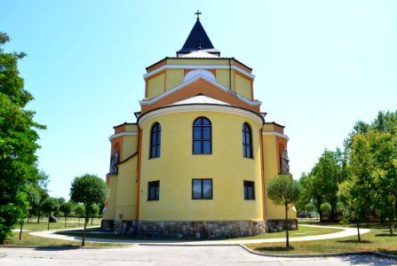 A dorogi Szent Borbála-bányásztemplom10