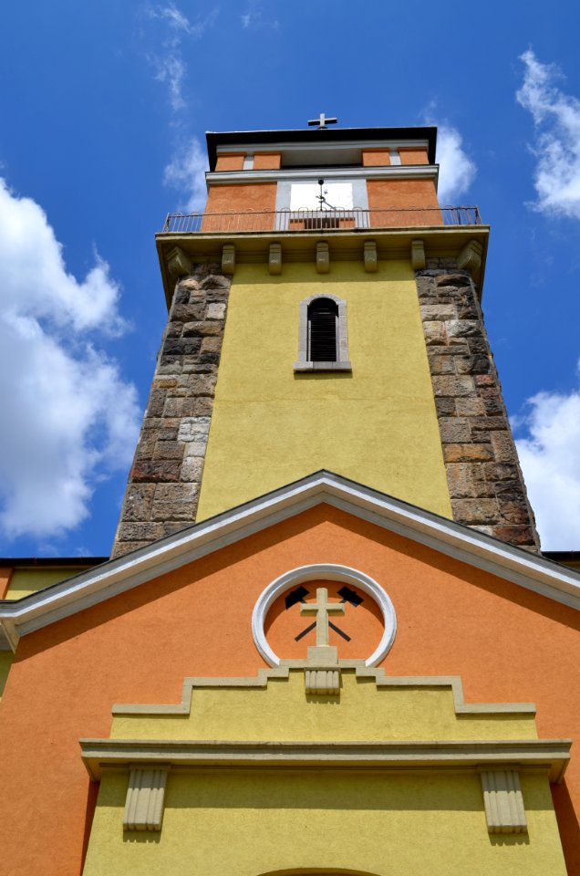 A dorogi Szent Borbála-bányásztemplom5