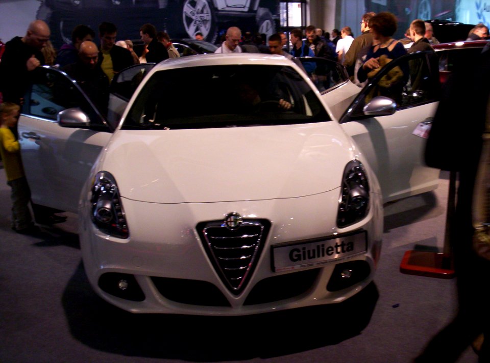 Alfa Romeo Giulietta front Poznan 2011