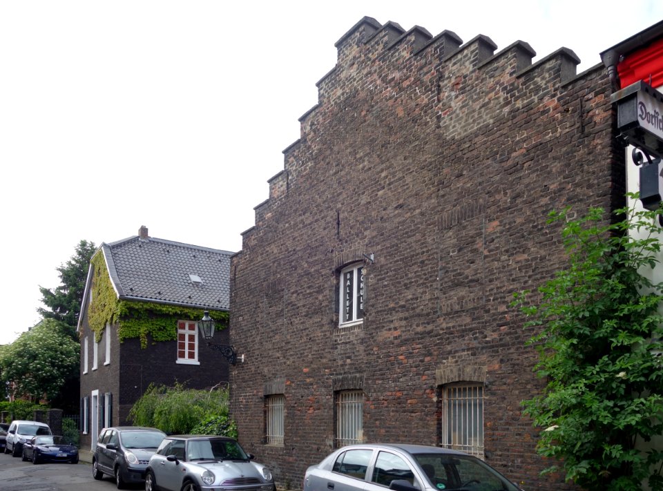 Alt Niederkassel 47-49, Düsseldorf 19. Mai 2020 (3)