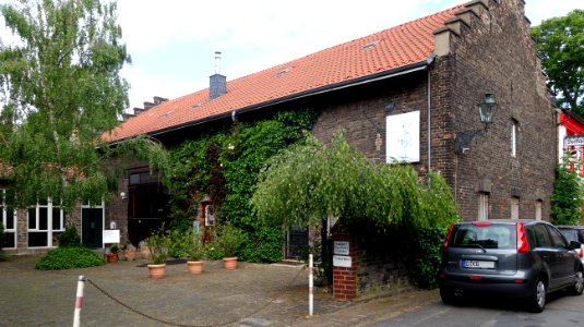 Alt Niederkassel 47-49, Düsseldorf 19. Mai 2020 (1)