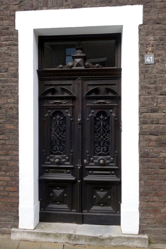 Alt Niederkassel 41, Düsseldorf 19. Mai 2020 (2)