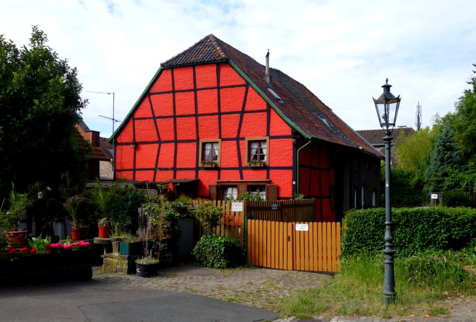 Alt Niederkassel 107, Düsseldorf 19. Mai 2020 (2)