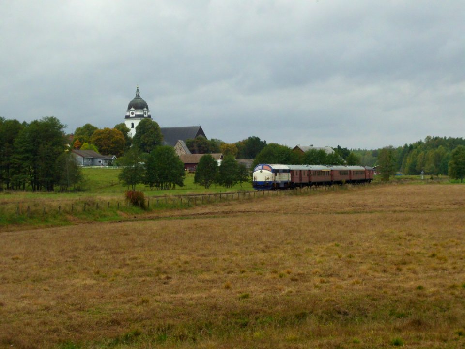 Alseda church train2