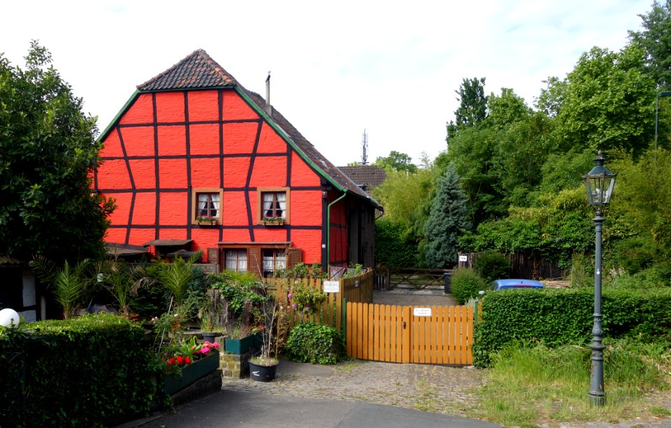 Alt Niederkassel 107, Düsseldorf 19. Mai 2020 (1)