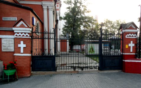 Ограда церкви Рождества Богородицы во Владыкине 2