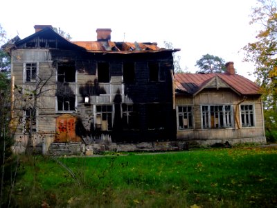 Сестрорецк. Разлив. Алексеевская школа в 2012 г. после пожара