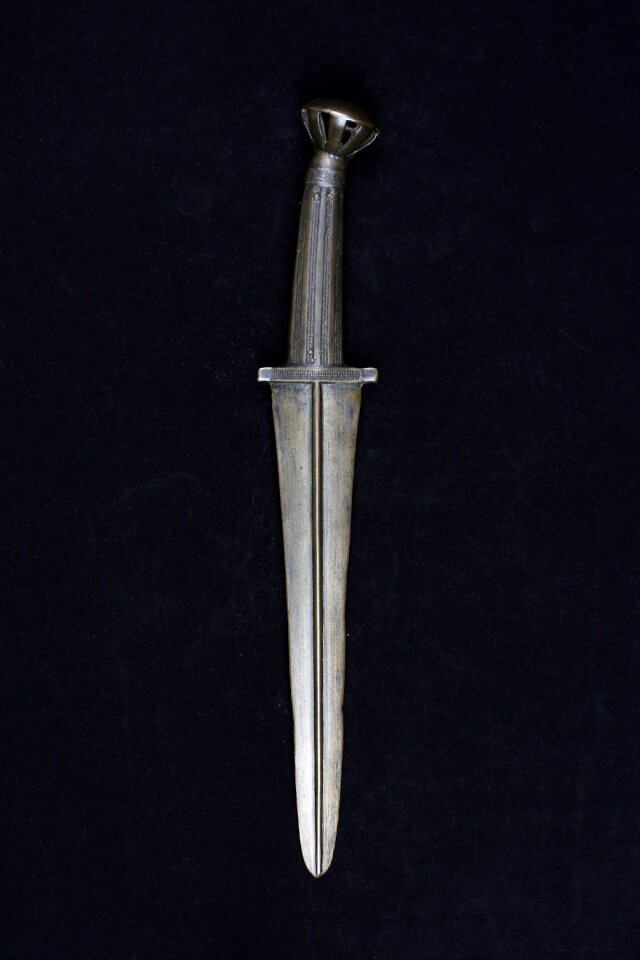 Sword dagger steel photo
