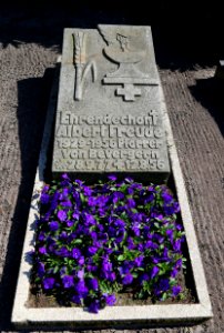 Bevergern Grave Albert Freude 02