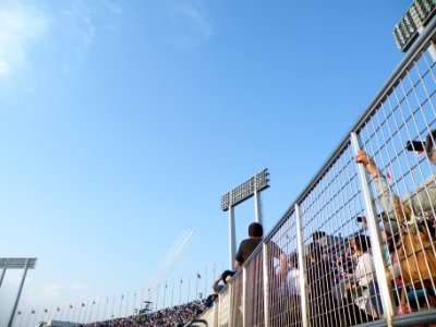 Blue Impulse 2014, fly over Tokyo National Stadium 001