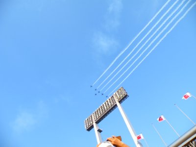 Blue Impulse 2014, fly over Tokyo National Stadium 007