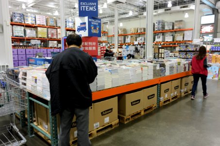 Book Booth at 2nd Floor, Costco Neihu Warehouse 20161229