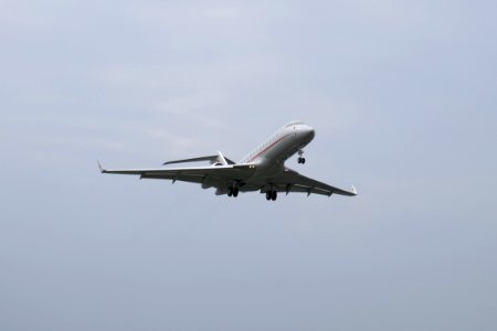Bombardier Global Express M-JGVJ on Final Approach at Taipei Songshan Airport 20150221b