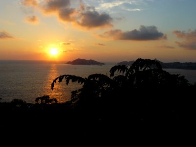 Atardecer hacia el horizonte acapulqueño