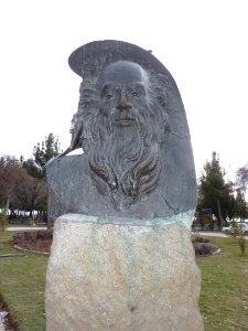 Attar's statue - Nishapur 02 - 2012-02-25
