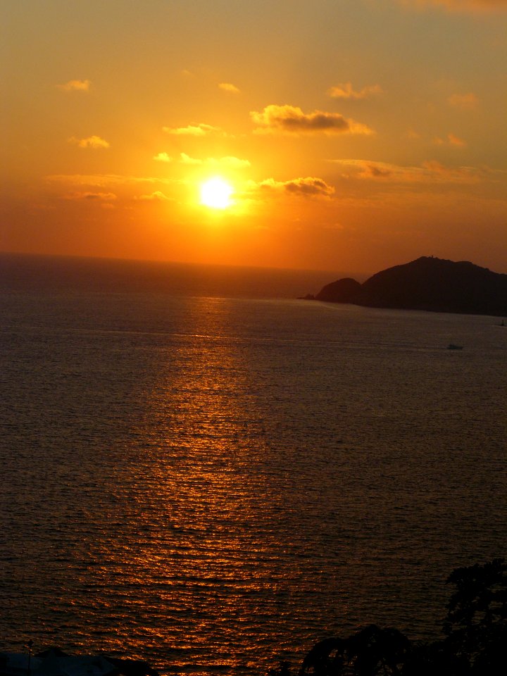 Atardecer en acapulco chueco