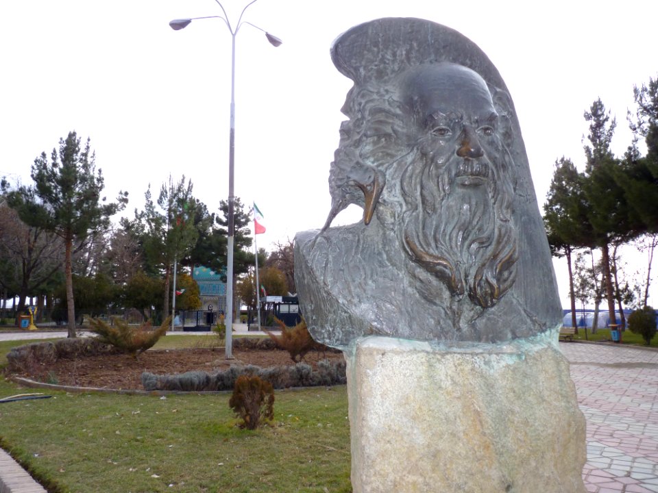 Attar's statue - Nishapur 03 - 2012-02-25