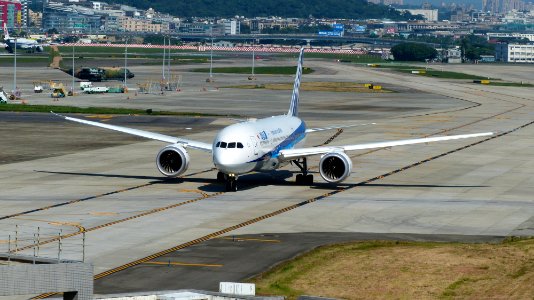 ANA Boeing 787-881 JA874A Taxiing at Taipei Songshan Airport Apron 20160924