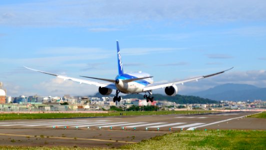 ANA Boeing 787-881 JA874A on Final Approaching at Taipei Songshan Airport 20151222d