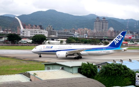 ANA Boeing 787-881 JA829A Departing from Taipei Songshan Airport 20150321a