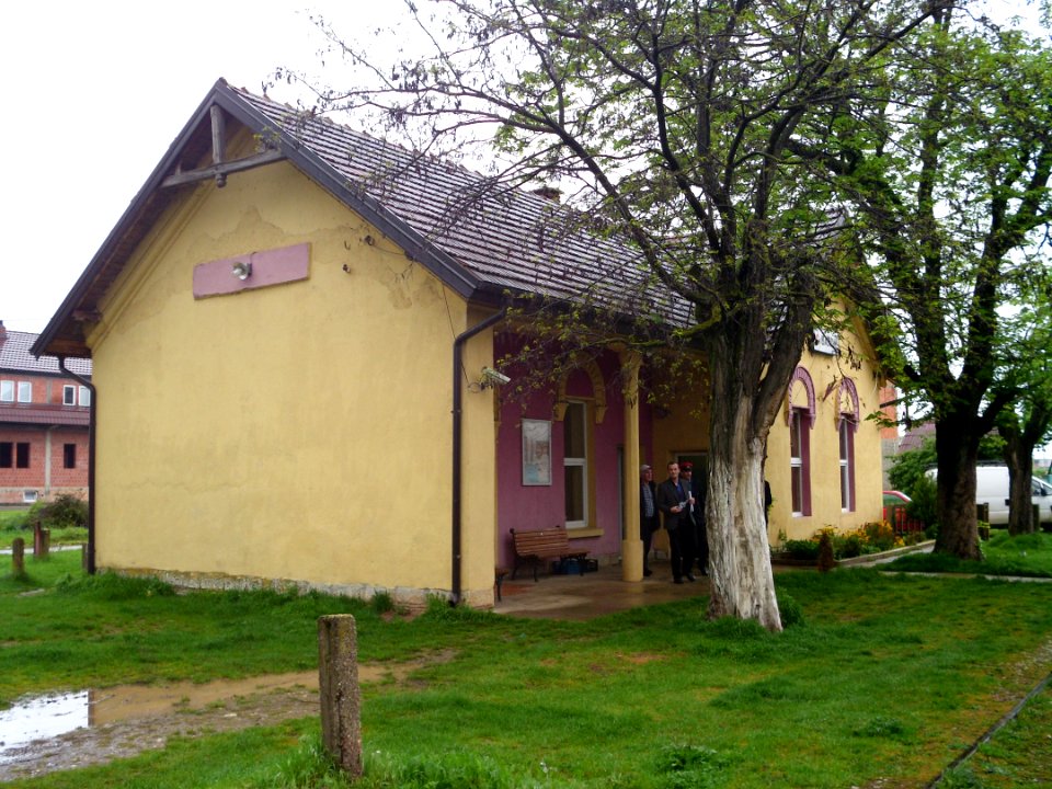 Bardh train station
