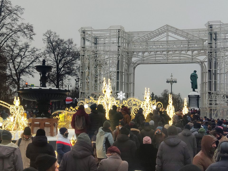 Belarus White-red-white flag at Pro-Navalny rally in Moscow 2021-01-23